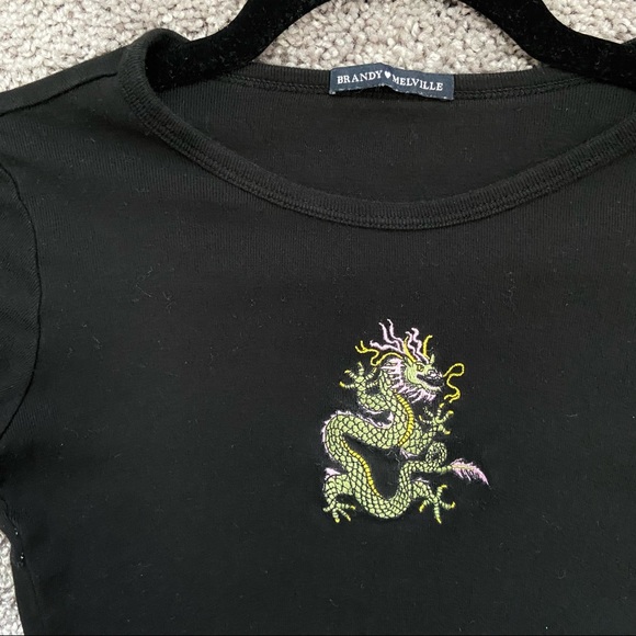 Brandy Melville Ashlyn Dragon Crop Top - Picture 3 of 3